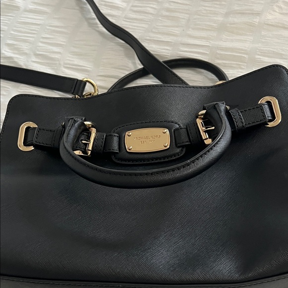 Michael Kors Black Structured Tote Bag with Gold Hardware - Picture 3 of 8